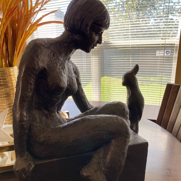 Austin Kinder Collection Other - Vintage decor of a woman and a bird